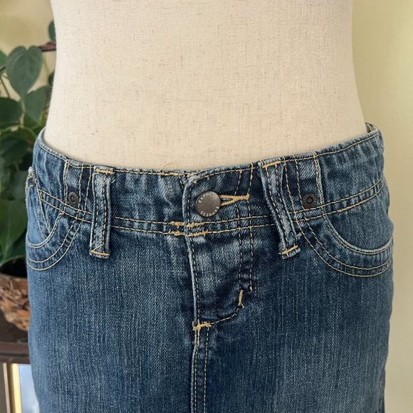 Express Precision Fit Denim Skirt sz 2 - Picture 3 of 13